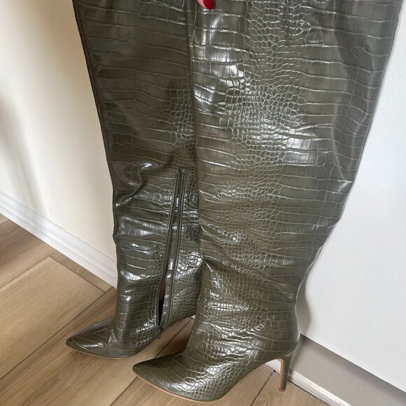 Knee High Boots - Picture 1 of 2